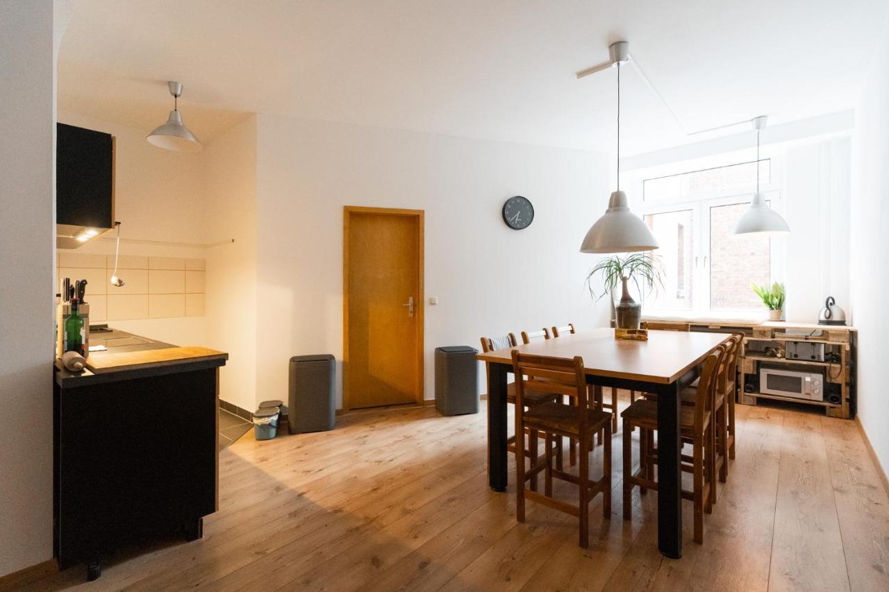 230 M2 Loft Mit Eigenem Wintergarten Mit Tischtennis & Dart, Kostenloser Parkplatz إرفورت المظهر الخارجي الصورة
